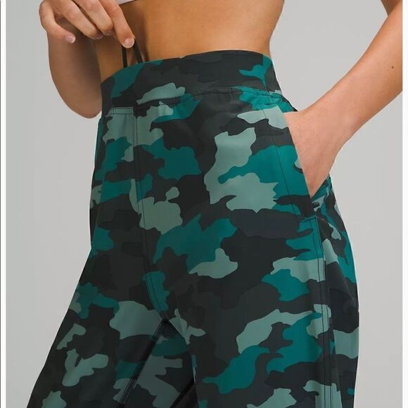 Lululemon Adapted State High-Rise Jogger size 2 - Picture 3 of 7